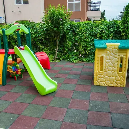 Apartman Lev *