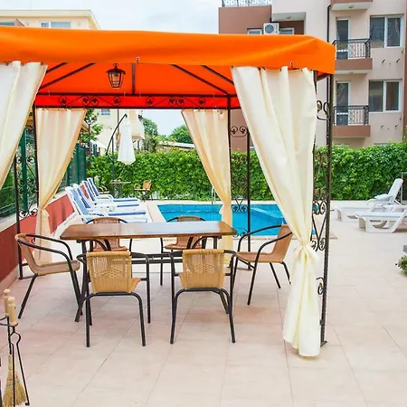 Apartman Lev *