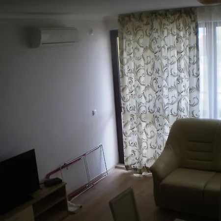 Apartment Lev Ravda