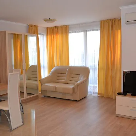Apartment Lev *