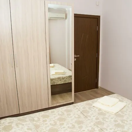 Lev Apartment *