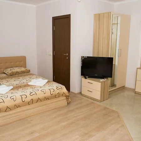 Апартаменты Lev *