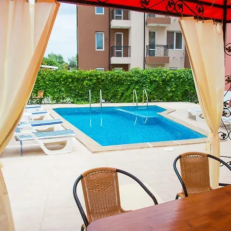 Апартаменты Lev