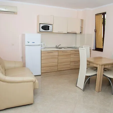 Apartment Lev Ravda